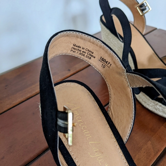 American Eagle Faux Suede Wedges - Picture 4 of 9